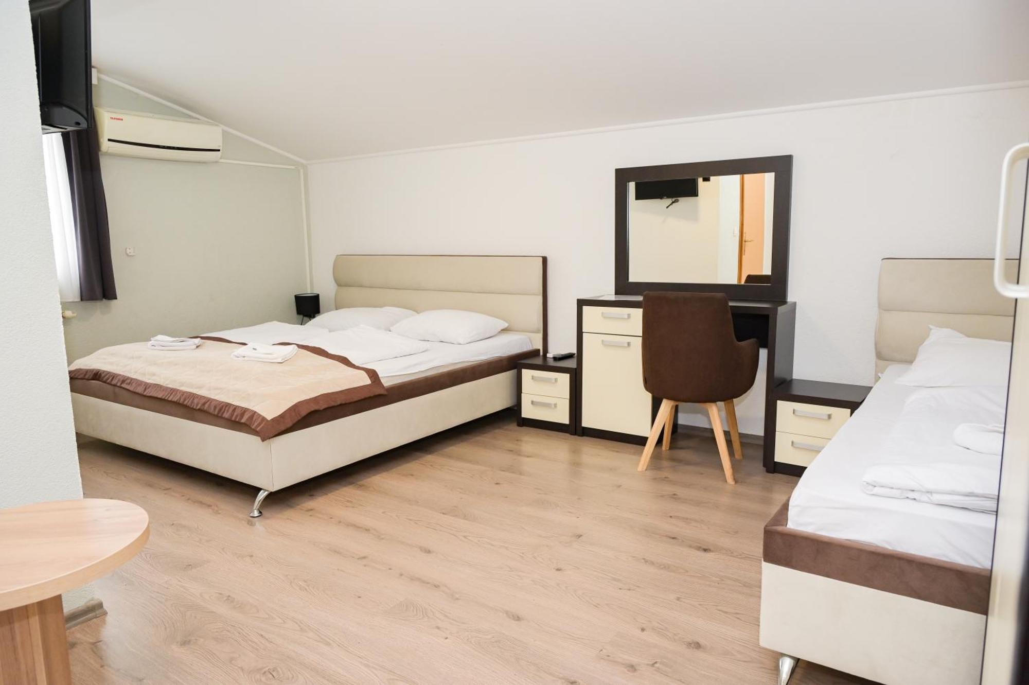 Motel Plaza Jajce Buitenkant foto
