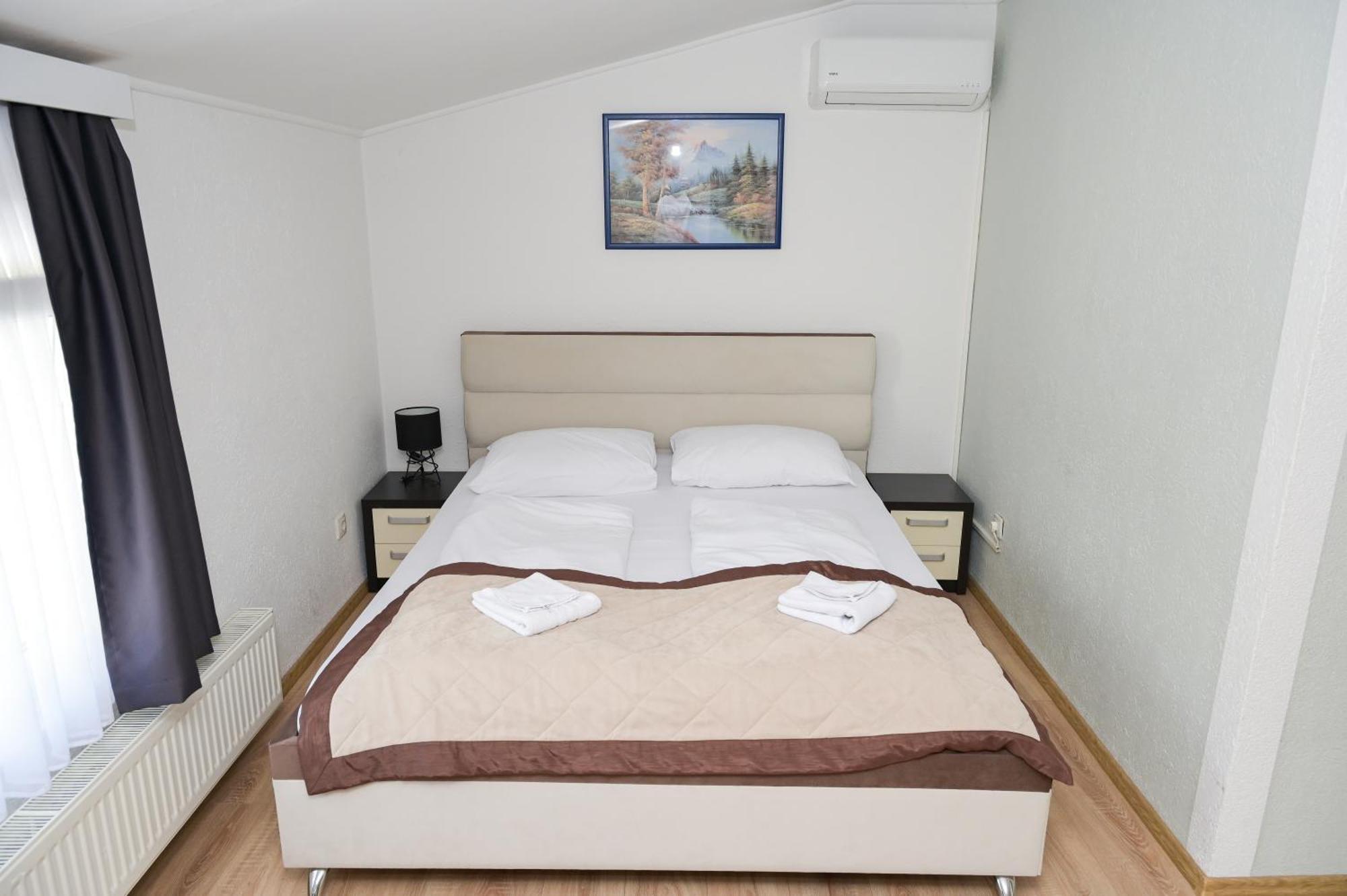 Motel Plaza Jajce Buitenkant foto